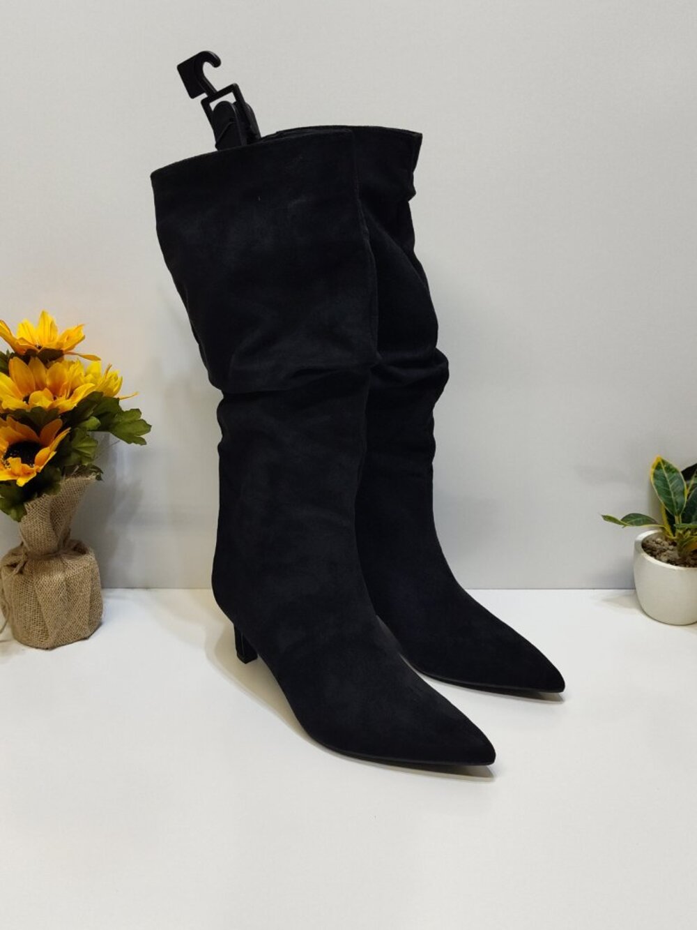 Time and Tru Womens 7.5W Mid Slouch Boots Memory Foam Comfortable Pointed Toe